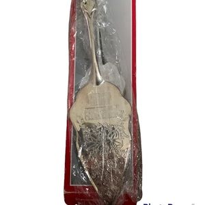 Centurion Silver Plated Christmas Cake Server NWT